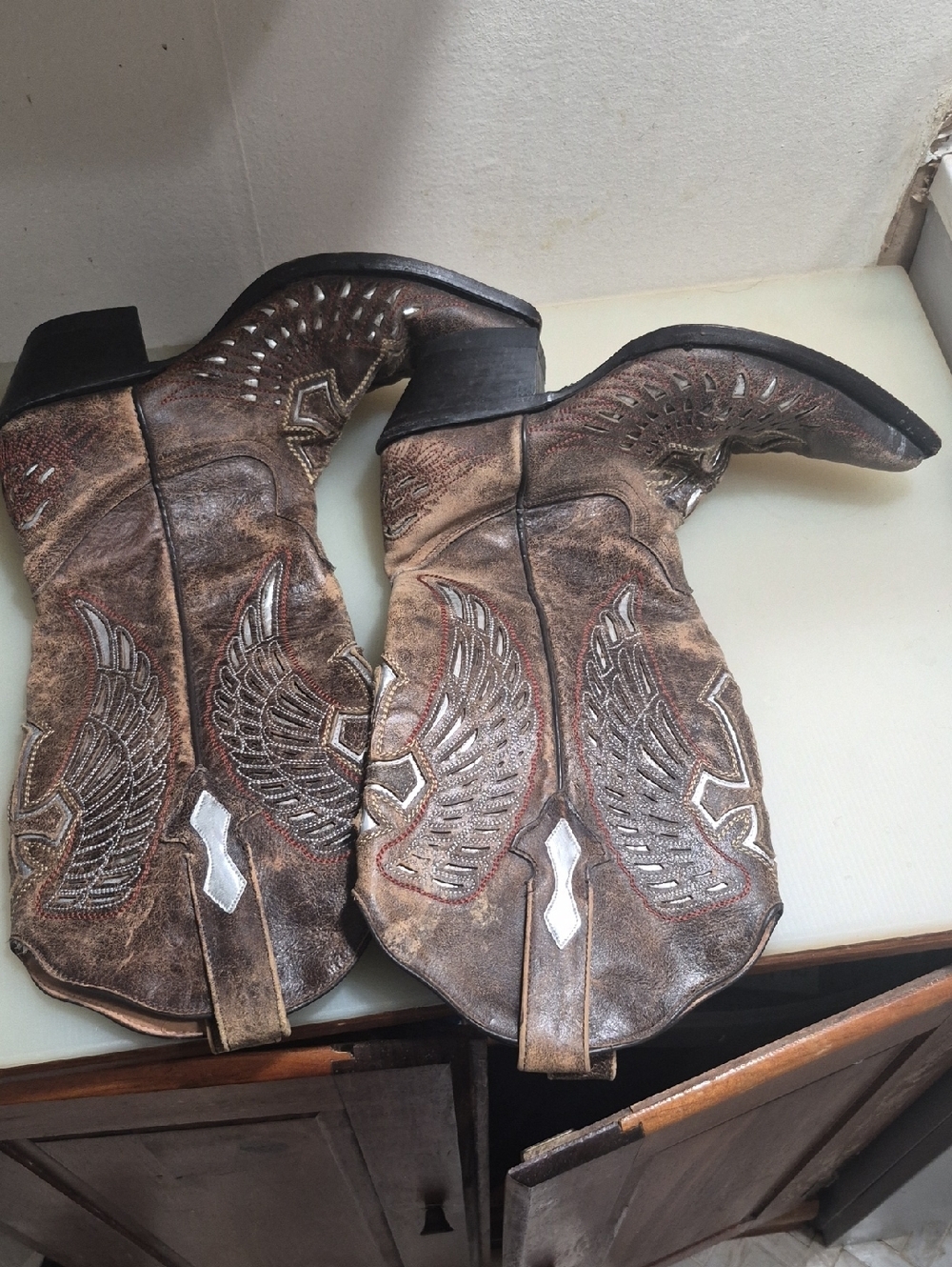 Gypsy Girl Distressed Brown Leather Wing-Embroidered Heeled Boots